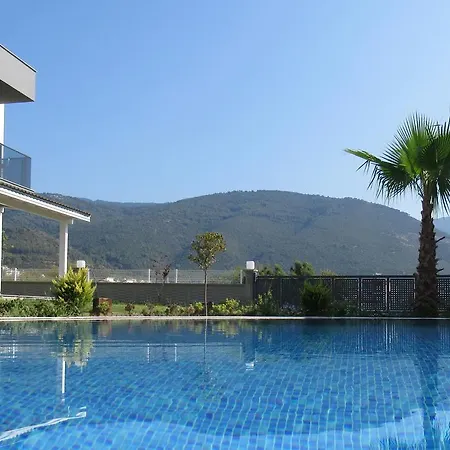 Villa Gold Life